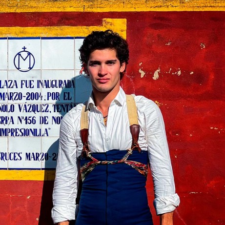 Manolo Vázquez bullfighter