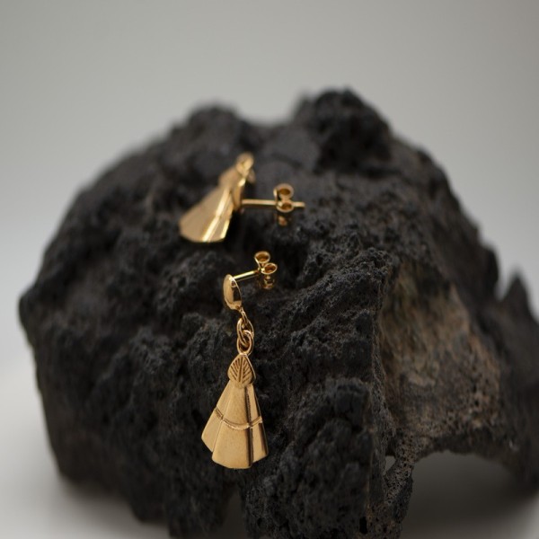 Minimalist Bullfighter’s Cape Earrings in 18ct Gold Plating - Bullfighting Jewellery - TO-0311P