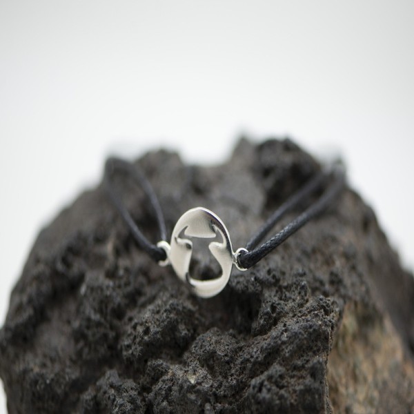 Minimalist Bull Cord Bracelet in 925 Sterling Silver | Servitoro