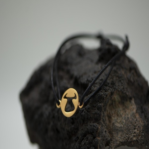 Pulsera cordón toro minimalista chapado oro 18k | Servitoro