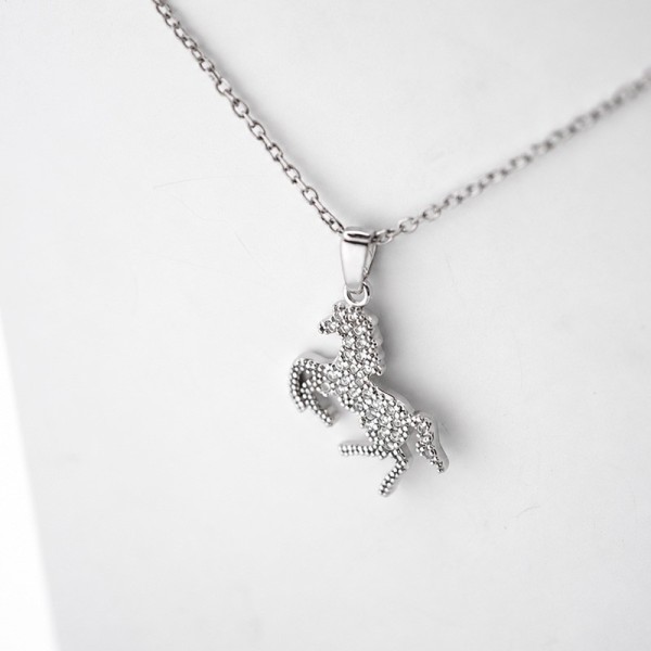 925 sterling silver horse pendant with cubic zirconia | Servitoro