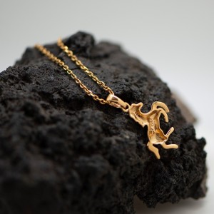Colgante caballo chapado oro 18k - Amuleto taurino | Servitoro