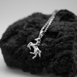 Horse Pendant in 925 Sterling Silver | Servitoro