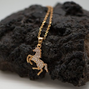 Colgante caballo chapado oro 18k y circonitas | Servitoro