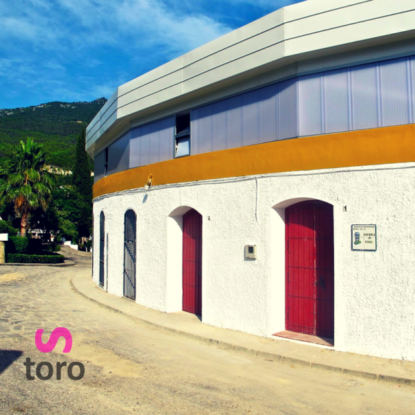 El Bosque. Plaza de toros   