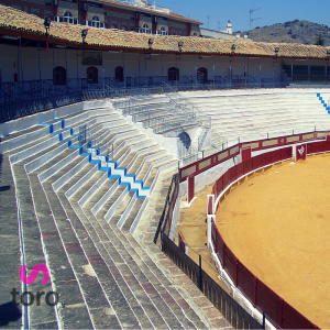 Cabra. Plaza de toros   