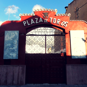 Plaza de toros de Mora. Visita la plaza de toros de Mora con Servitoro