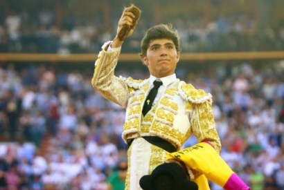 End of the professional relationship between Jorge Isiegas and Jacinto Salazar
